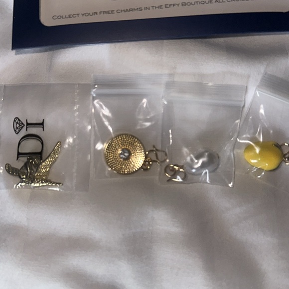 EFFY CHARM Paper Clip Bracelet MSC MERAVIGLIA CRUISE SHIP 2024 EFFY NEW 4 charms - Picture 3 of 4